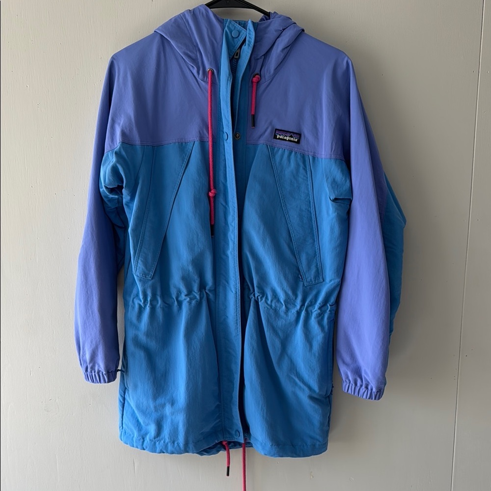 Women’s Patagonia hooded parka